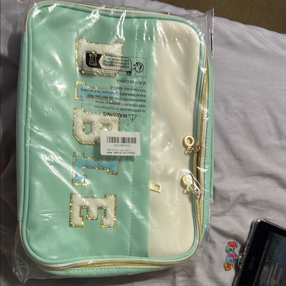 Bible Cover/Case - Picture 1 of 2